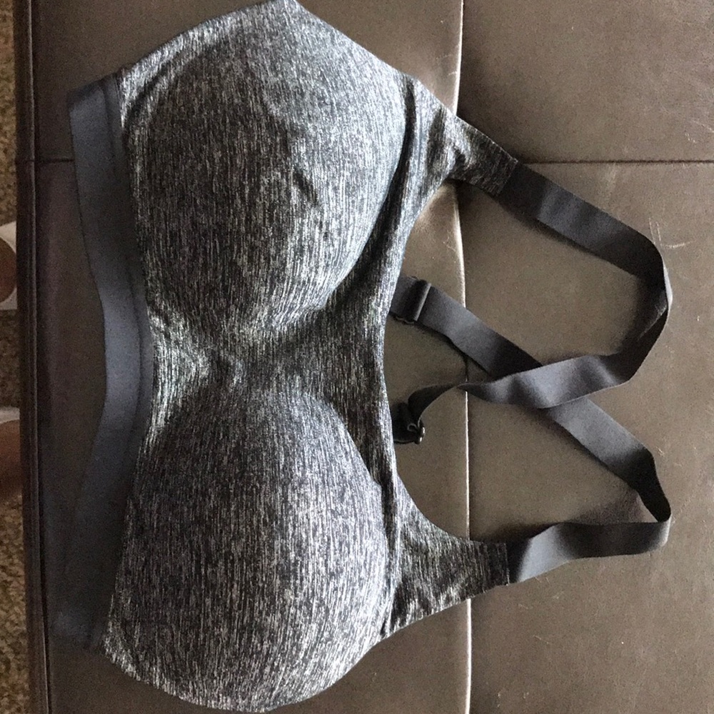 VS sports bra